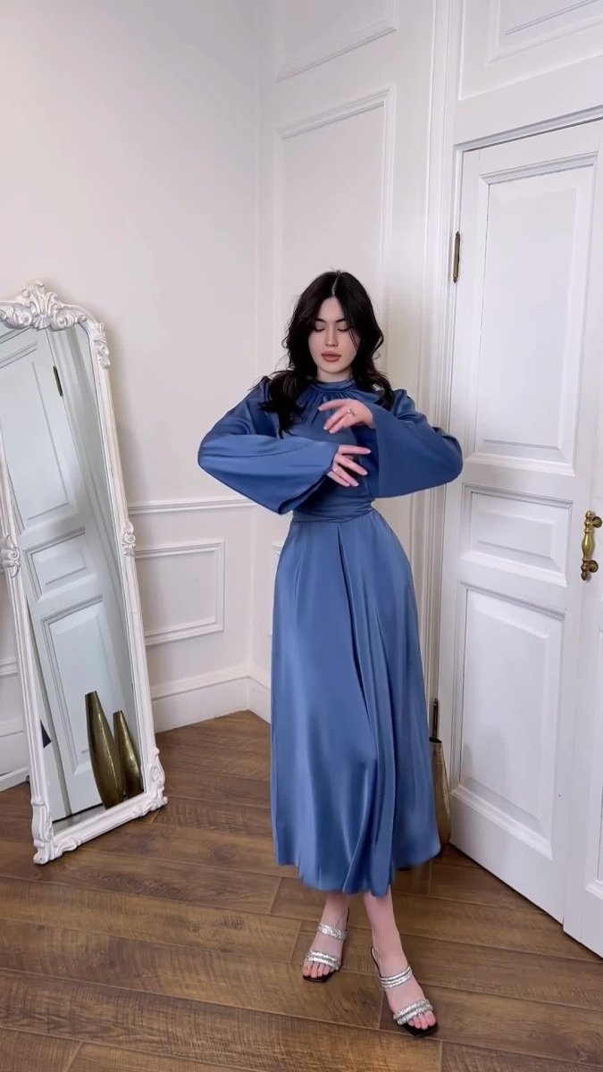 Robe Abaya de Soirée Princesse en Satin Intemporelle, Cintrée à la Taille (MA205)