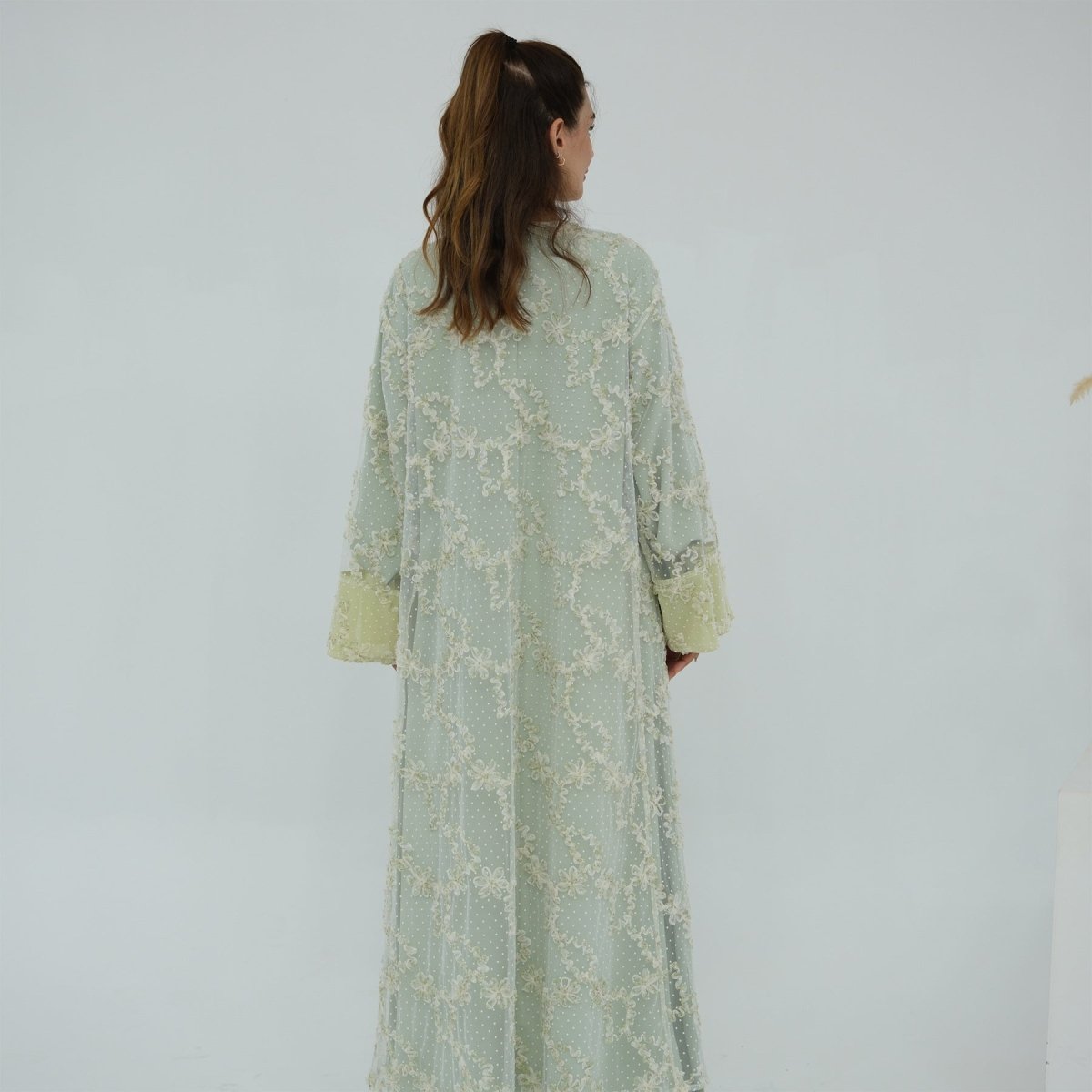Abaya ouverte en mesh floral 3D (MOA288)