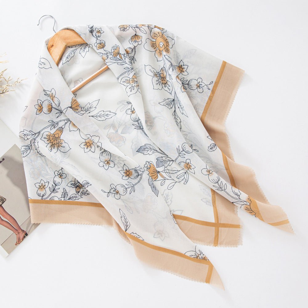 Hijab en voile MH072 à imprimé floral carré, à bordure ondulée