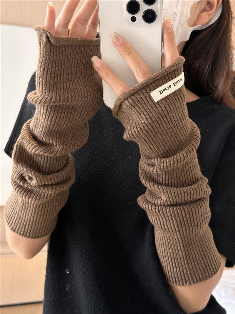 **Manches en Maille Cascadantes – Élégance Cosy pour un Style Superposé** (MAC312)
