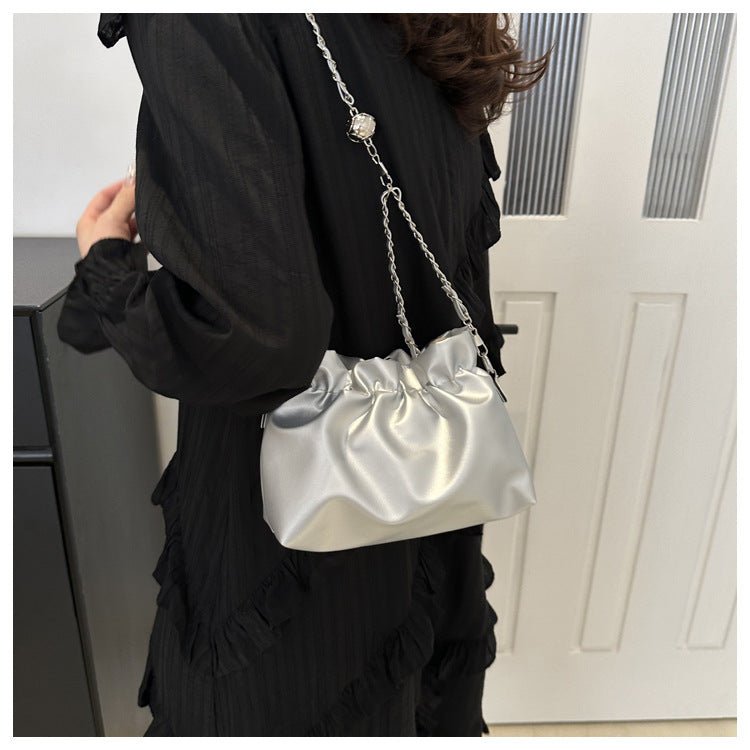 Sac Pleated Cloud à bandoulière avec chaîne, polyvalent (MAC201)