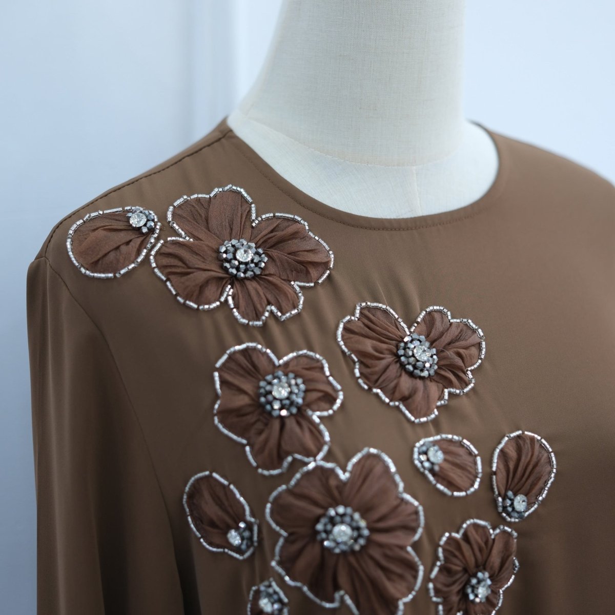 Robe Maxi Floral 3D Perlée à la Main (MA466)