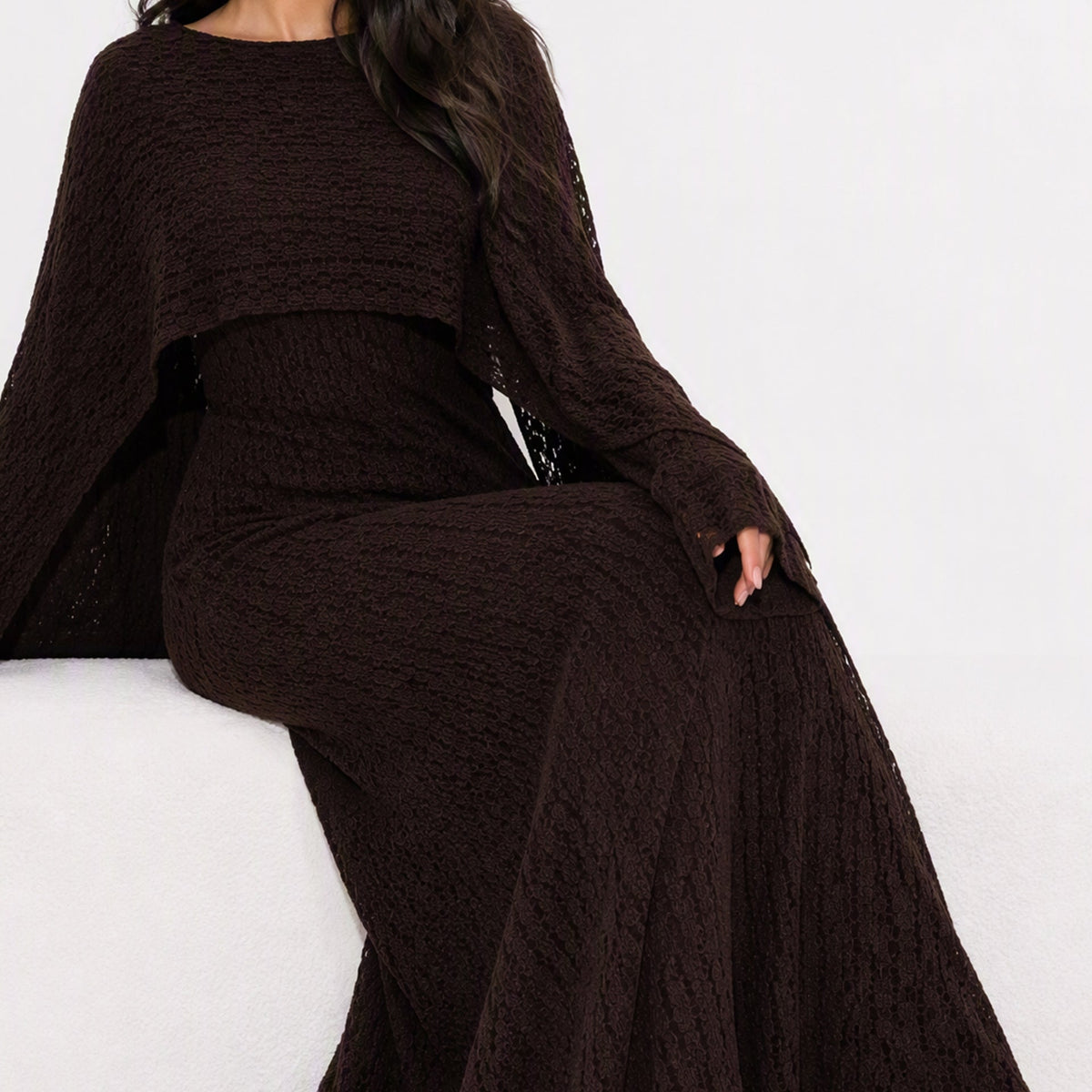 Robe Maxi Doublée à Manches Cape et Dentelle Florale Texturée (MS519)