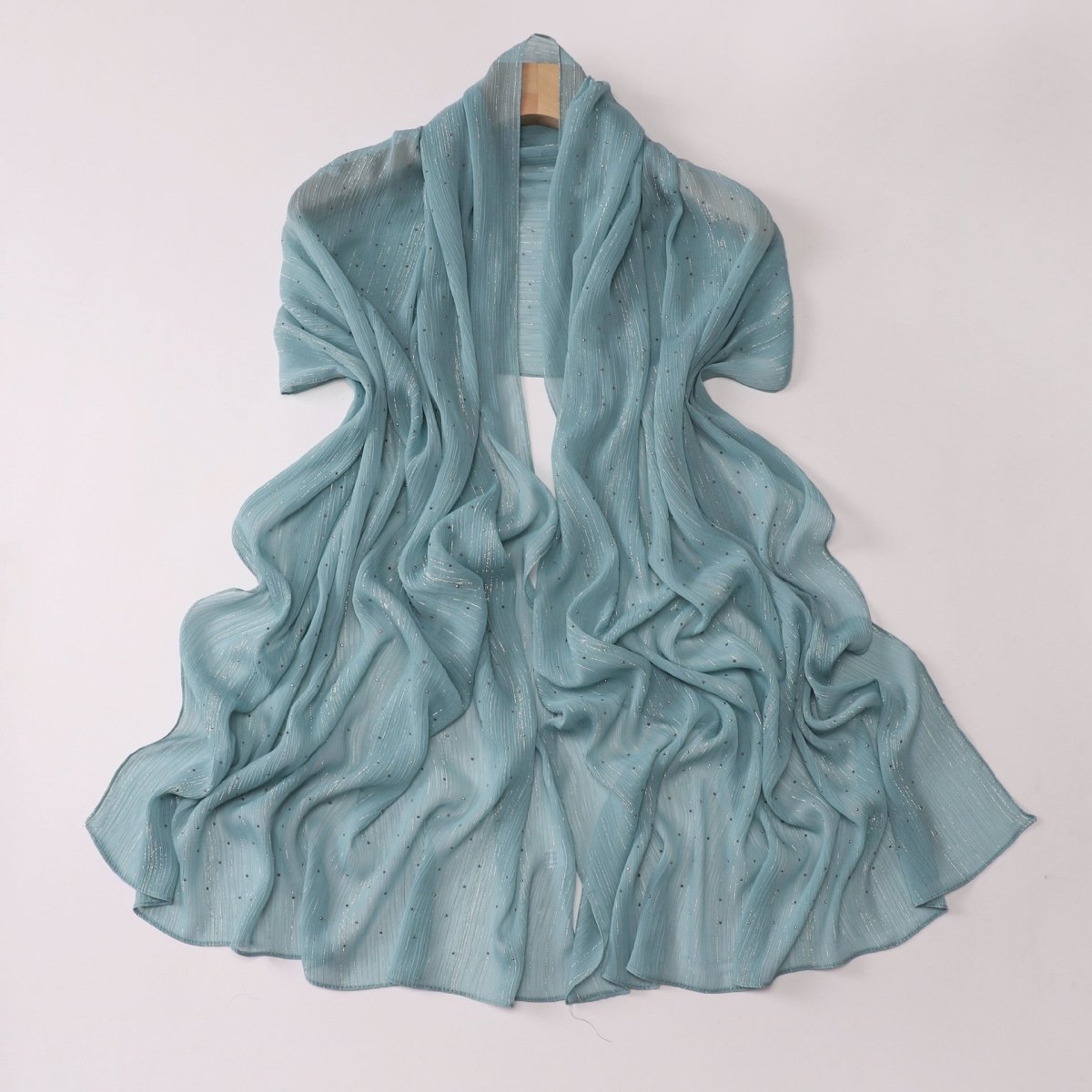 Hijab Drapé Crinkle Argenté "Modest Elegance" avec Strass (MH155)