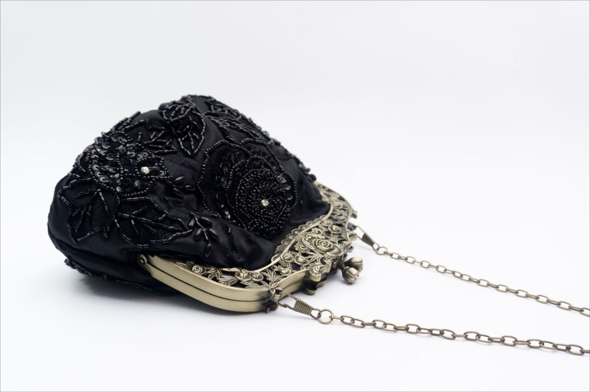 Pochette de soirée brodée de roses avec sequins et perles (MAC291)