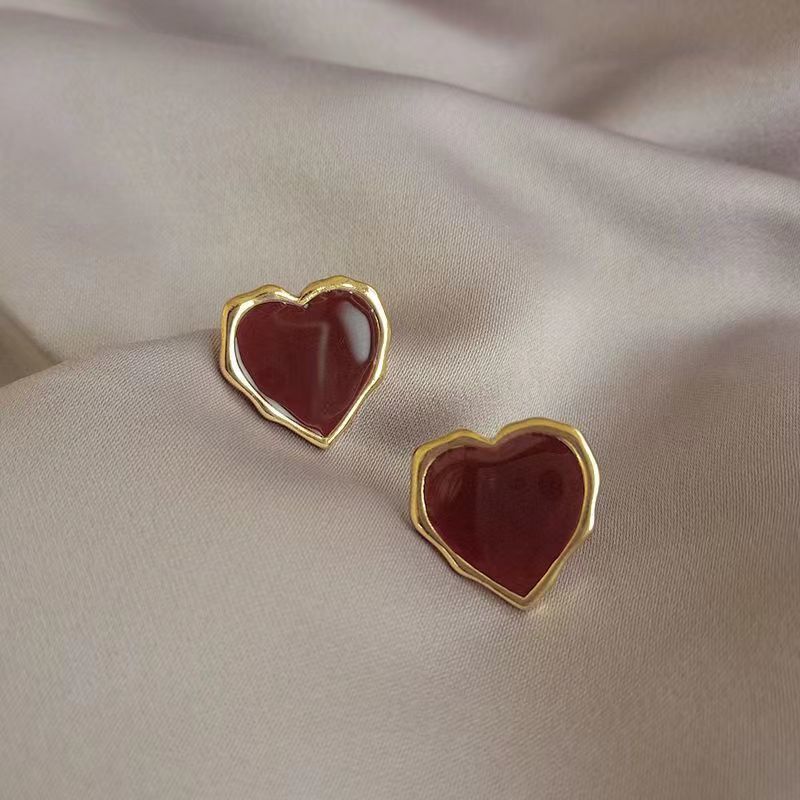 Boucles d'Oreilles Clous Perle Rouge Vin Vintage (MAC466)