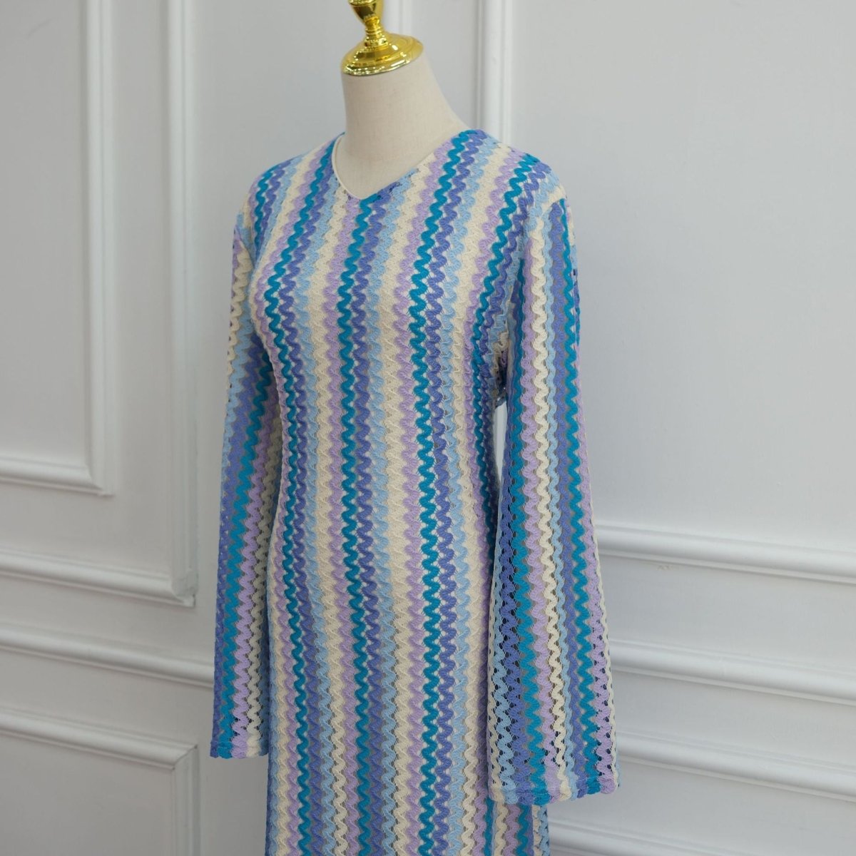 Robe Maxi à Manches Évasées Jacquard Arc-en-ciel (MS486)