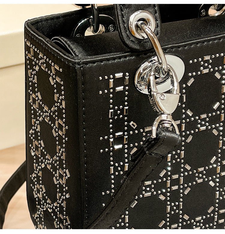 Sac Princesse Diana en satin haut de gamme, style « Hot Diamond Heavy Industry » (MAC220)