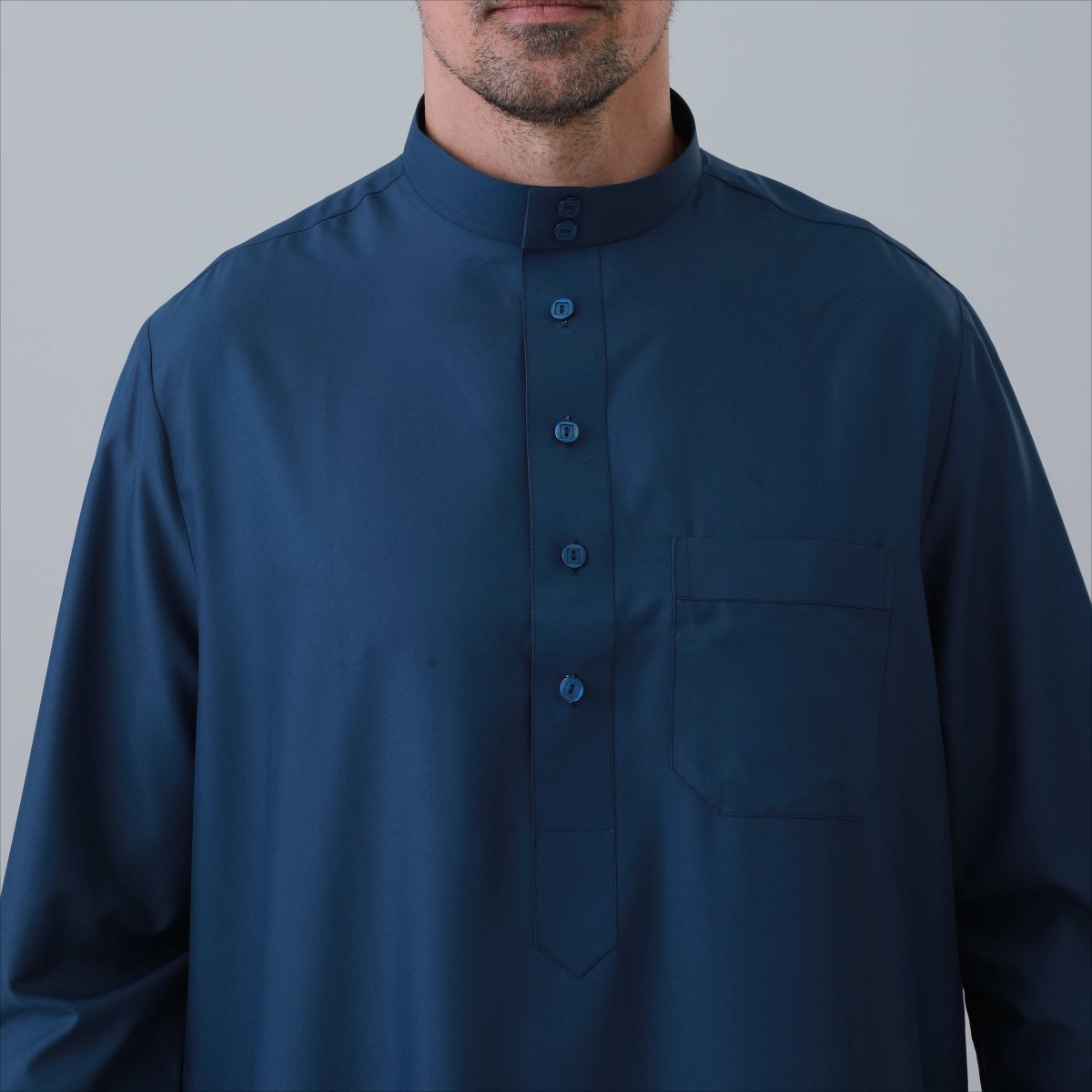 Thobe uni pour homme avec patte de boutonnage (MT036)