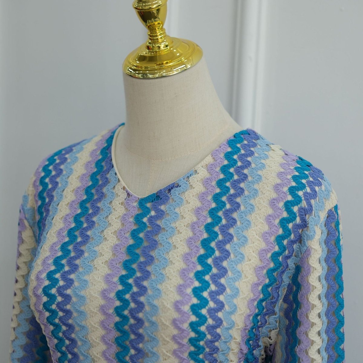 Robe Maxi à Manches Évasées Jacquard Arc-en-ciel (MS486)