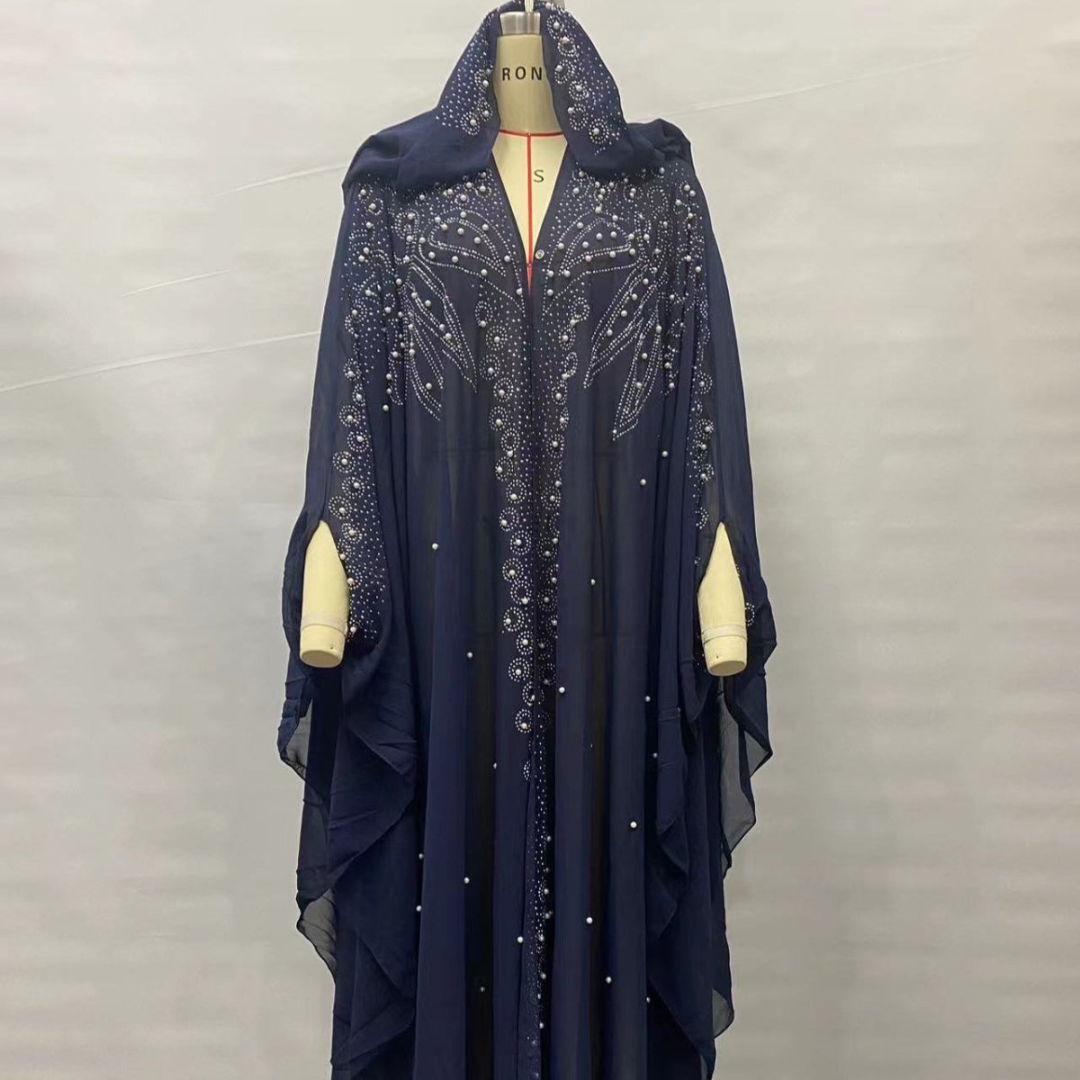 Cape Abaya à capuche ornée de cristaux et de perles (MA366)