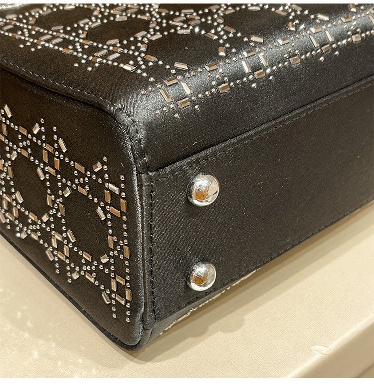 Sac Princesse Diana en satin haut de gamme, style « Hot Diamond Heavy Industry » (MAC220)