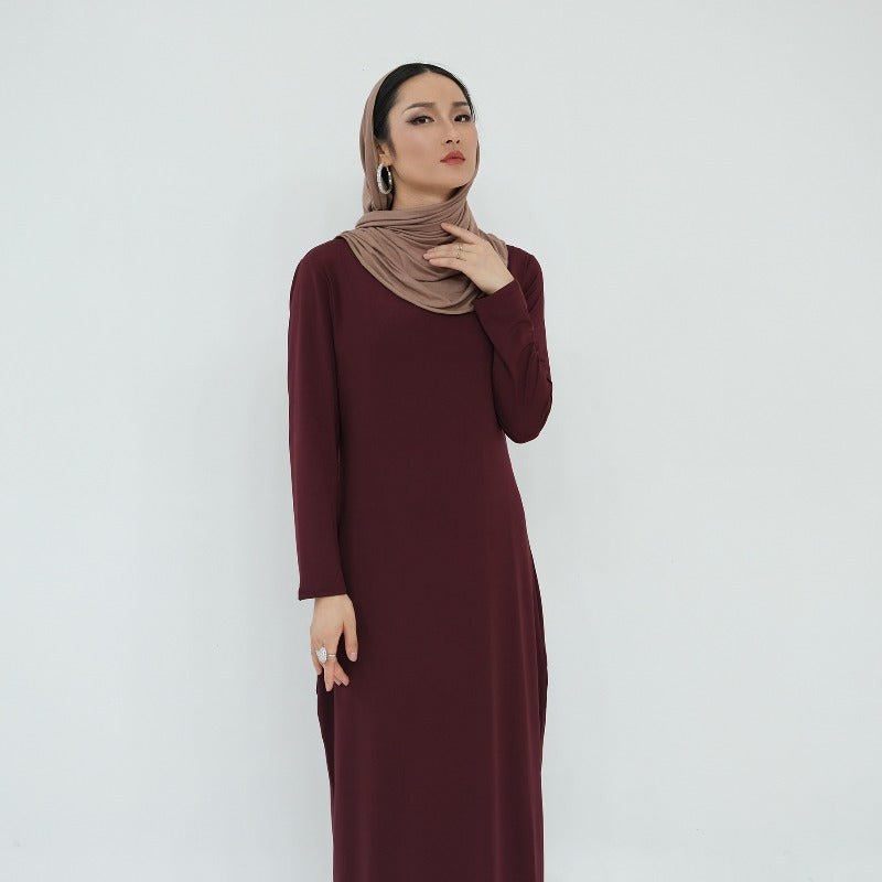 Robe de base essentielle en soie de lait ultra longue, douce et superposable | Robe maxi à enfiler, col rond (MA319)