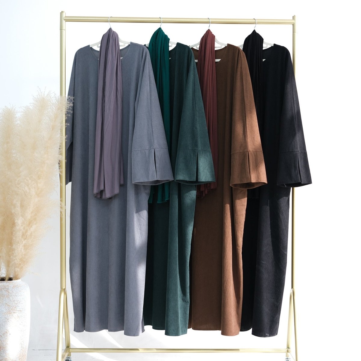 Abaya en velours côtelé à manches larges (MA045)