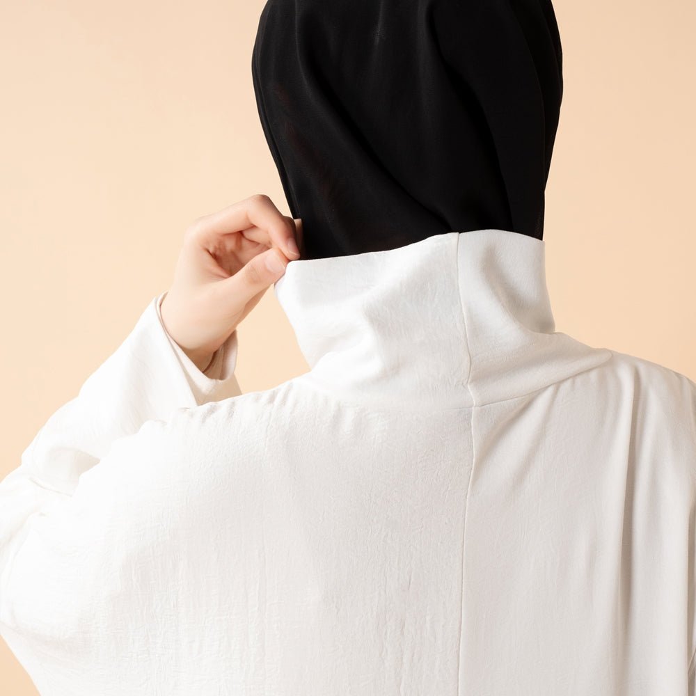 Abaya col roulé en crêpe Everyday – Coupe décontractée pour toutes les saisons (MA384)