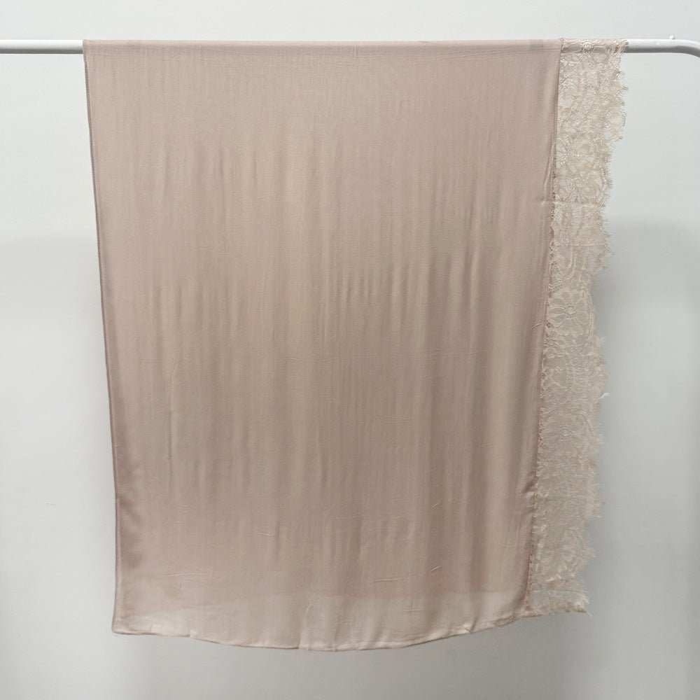 Hijab en rayonne avec bordure en dentelle (MH211)