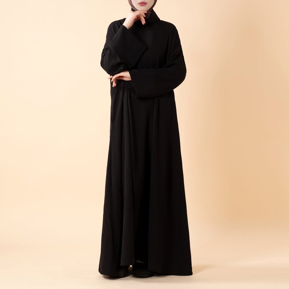 Abaya col roulé en crêpe Everyday – Coupe décontractée pour toutes les saisons (MA384)