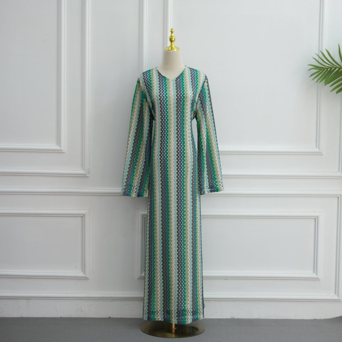 Robe Maxi à Manches Évasées Jacquard Arc-en-ciel (MS486)
