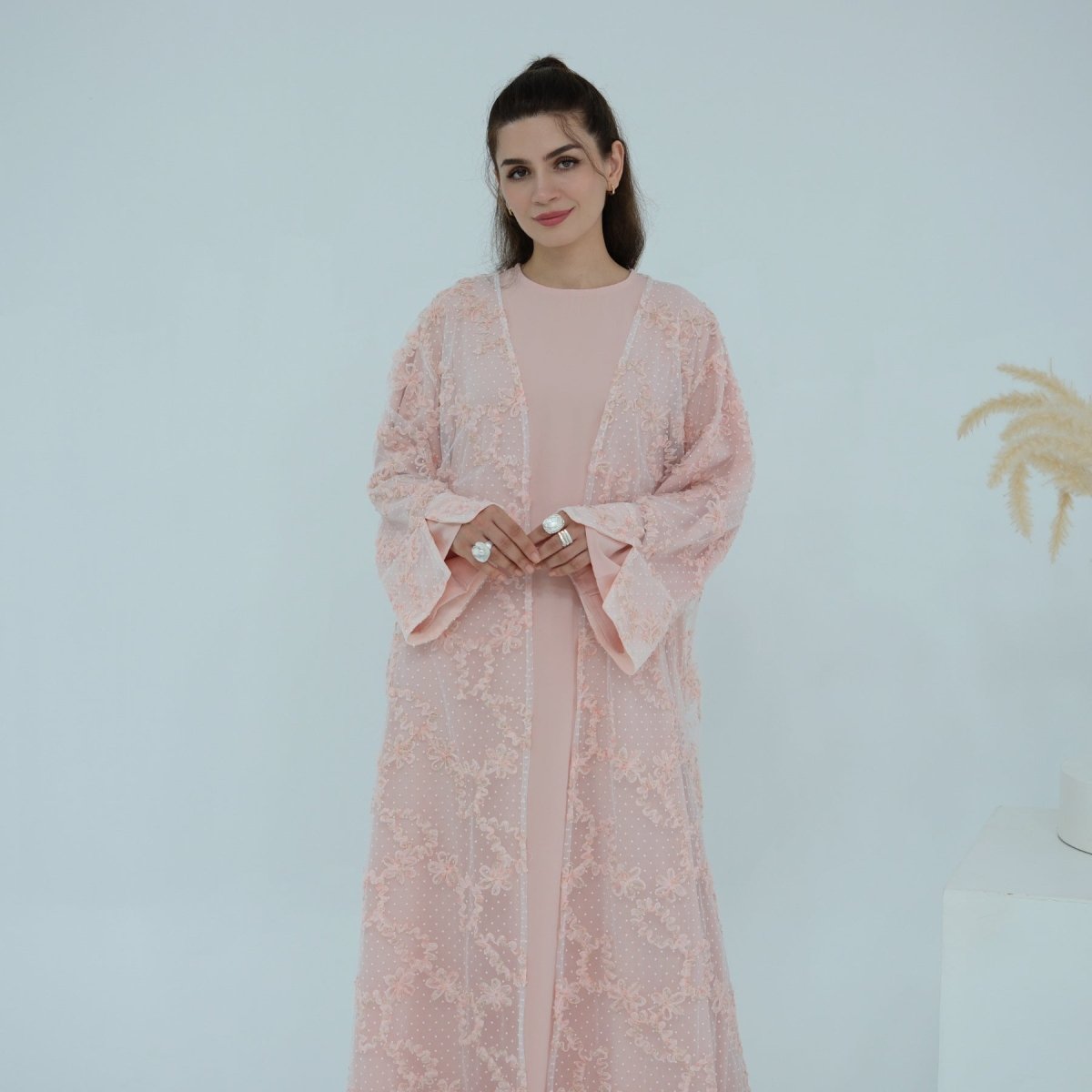 Abaya ouverte en mesh floral 3D (MOA288)