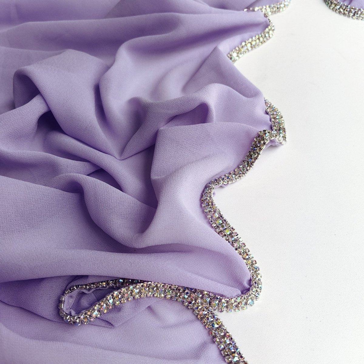 Hijab en Mousseline Bordé de Diamants (MH087)