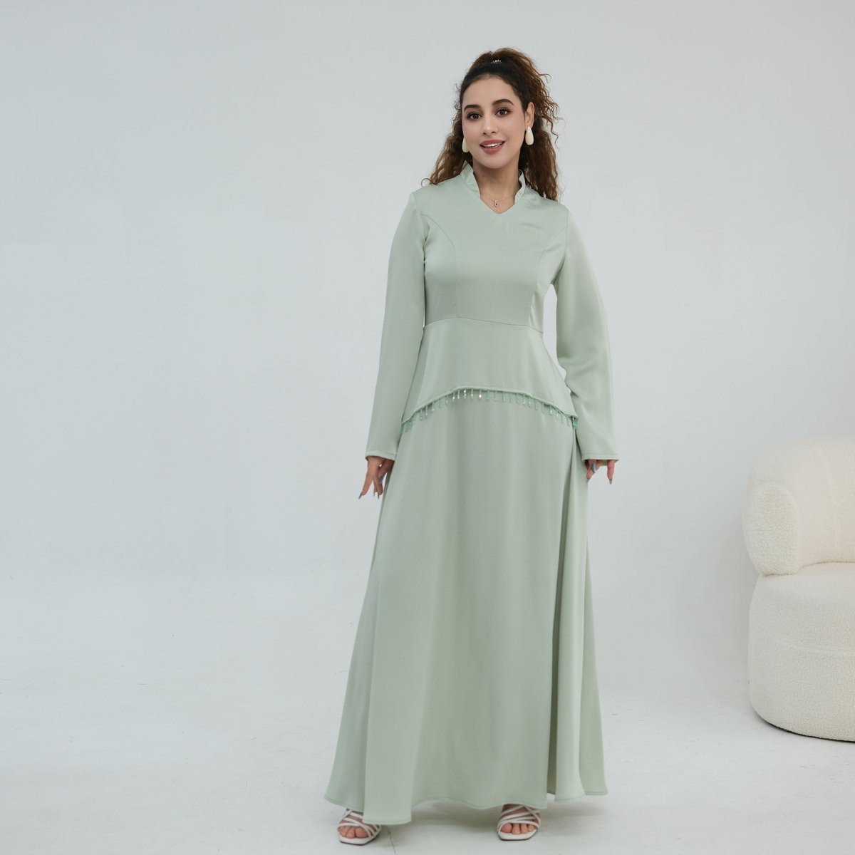Robe Maxi Corset avec Taille Perlée et Manches Évasées (MS476)