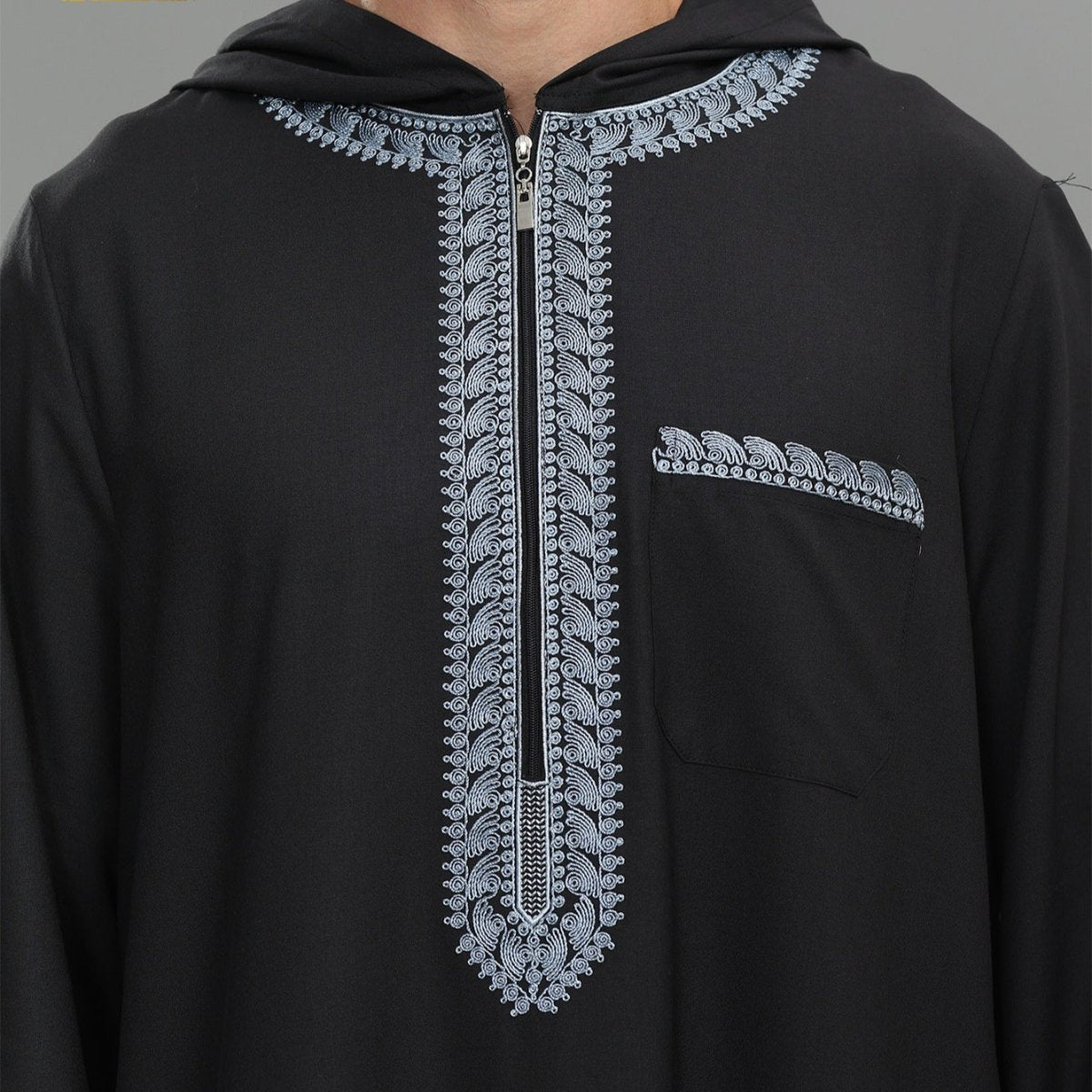 Thobe brodé à capuche pour homme avec poches (MT037)