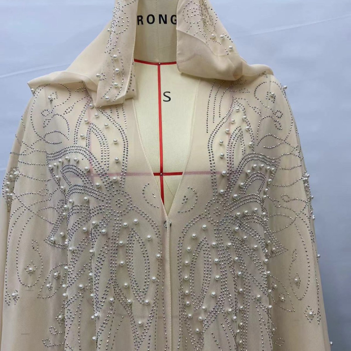 Cape Abaya à capuche ornée de cristaux et de perles (MA366)