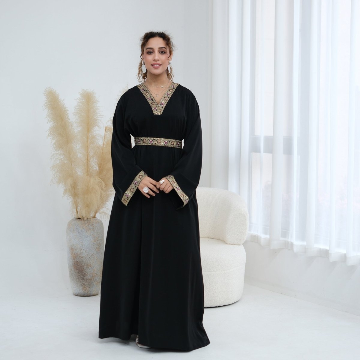Robe Maxi Nida à Col en V Brodée Florale (MA448)