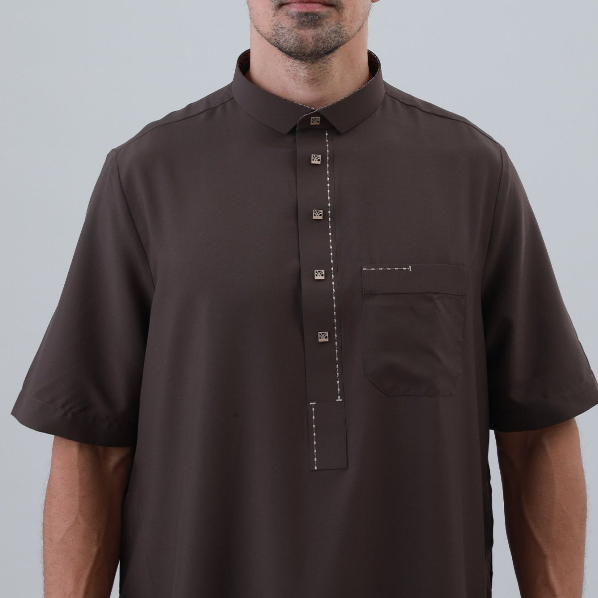 Thobe uni pour homme avec patte de boutonnage (MT038)