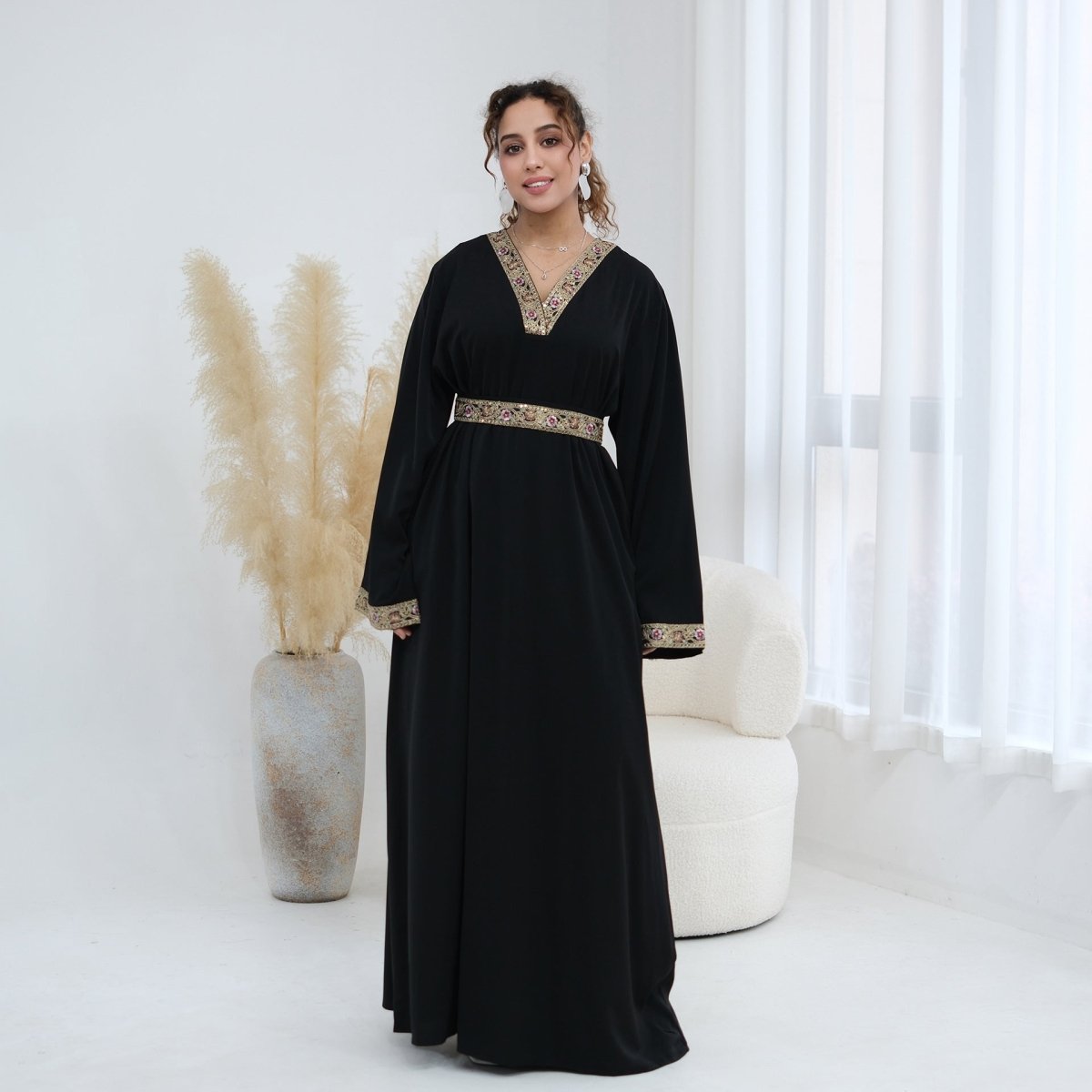 Robe Maxi Nida à Col en V Brodée Florale (MA448)