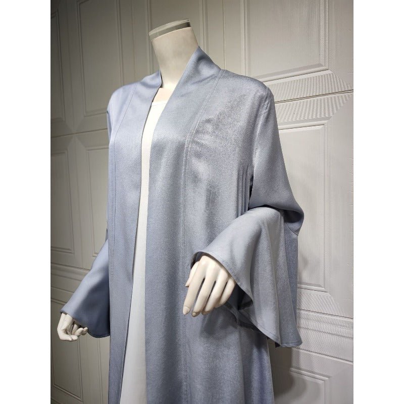 Robe Abaya Unie en Satin Doux Ouverte Devant à Manches Feuille de Lotus | Cache-Abaya Modeste Léger (MOA220)