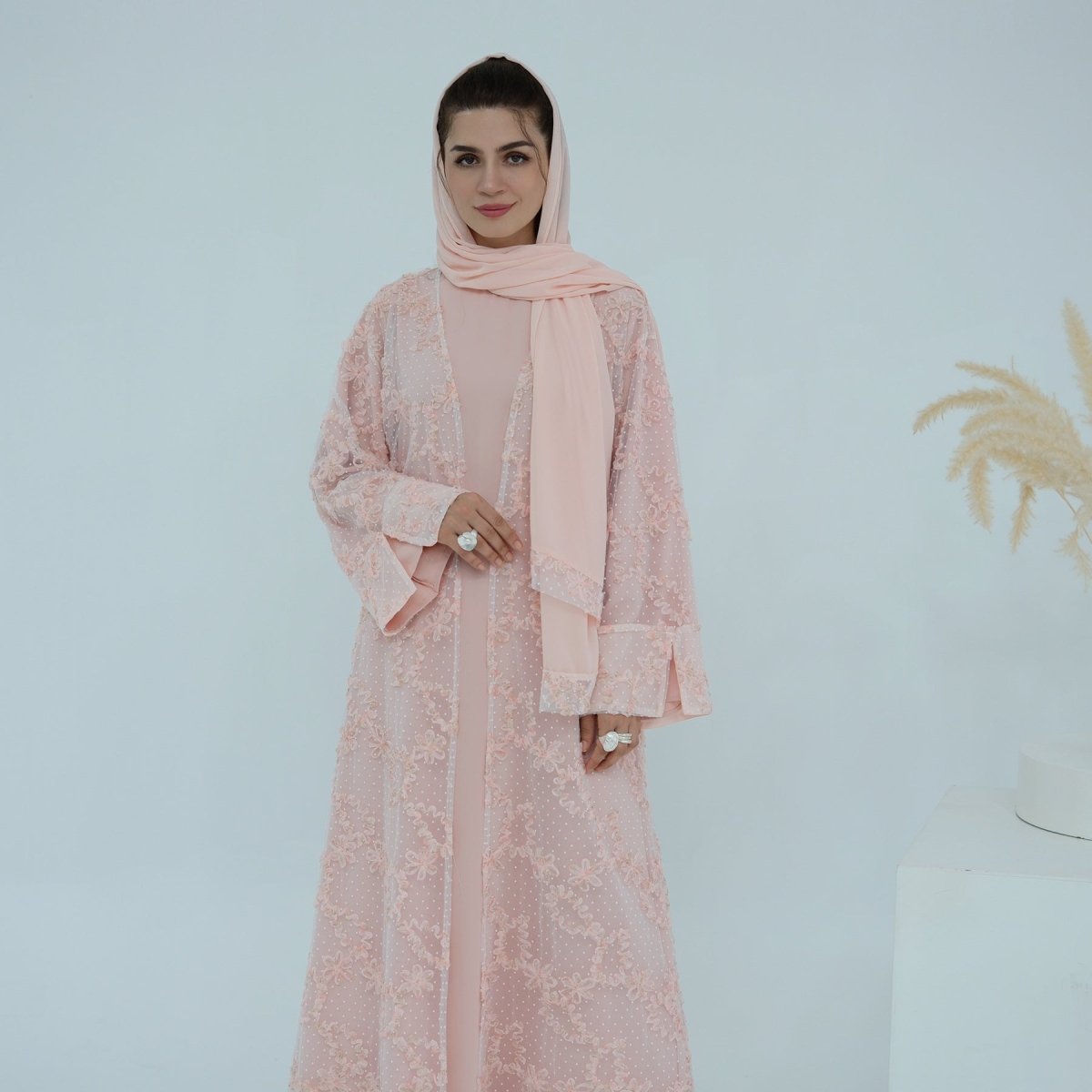Abaya ouverte en mesh floral 3D (MOA288)