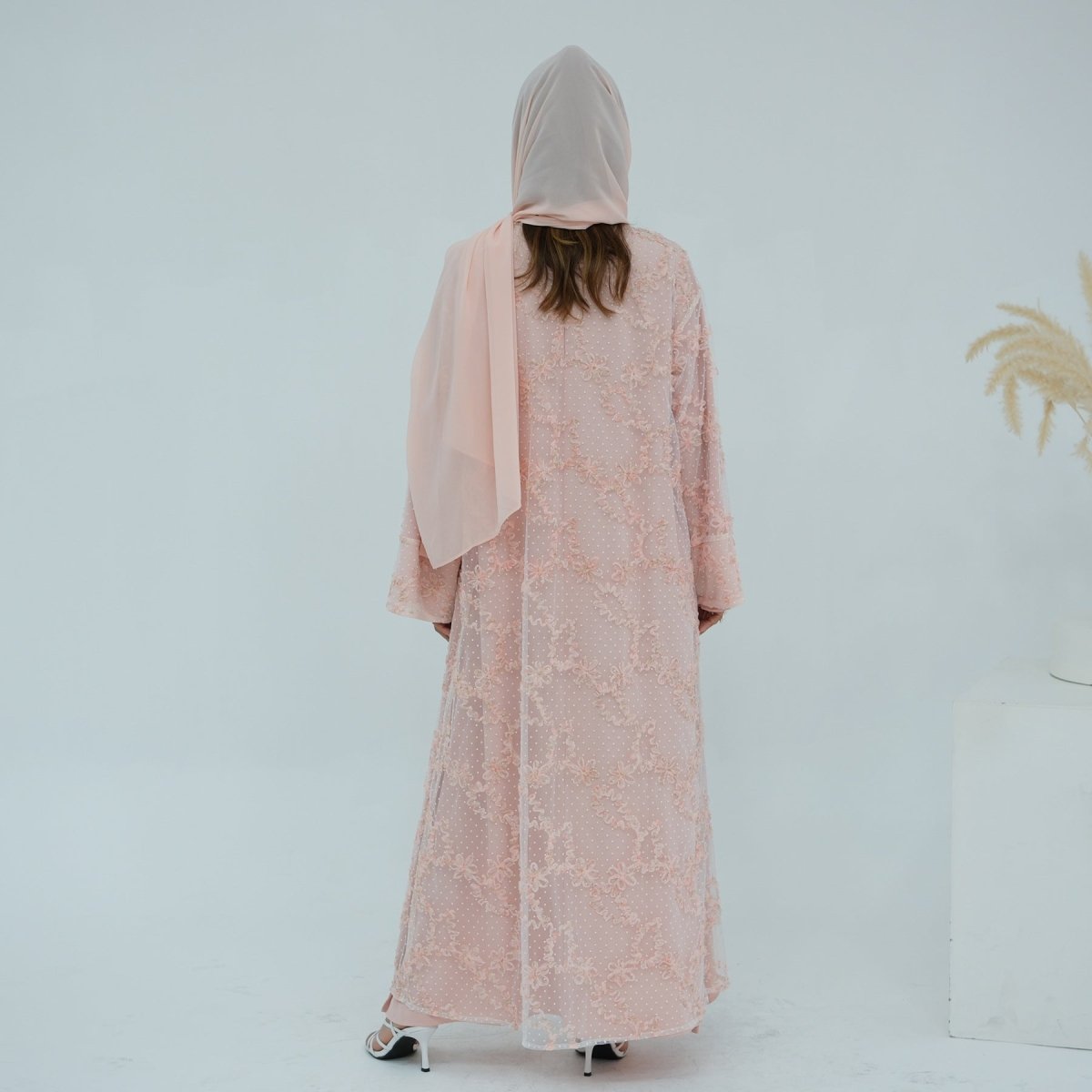 Abaya ouverte en mesh floral 3D (MOA288)