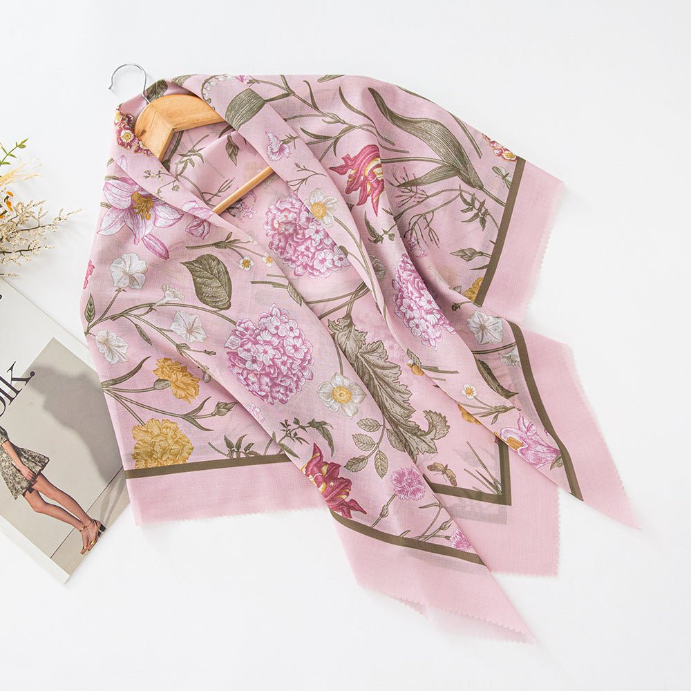 Hijab en voile MH072 à imprimé floral carré, à bordure ondulée