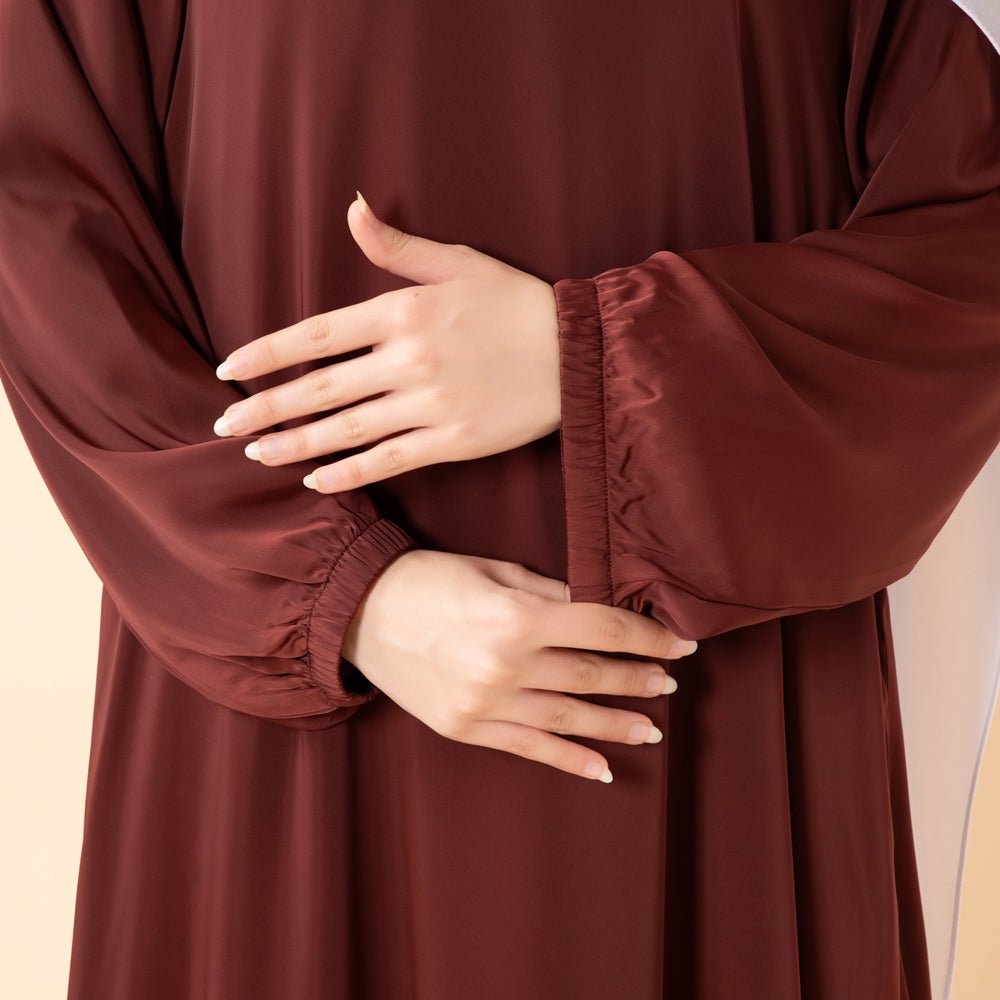 Abaya Satin Premium Modest Luxury | Abaya Coupe Parapluie Évasée avec Poches (MA311)