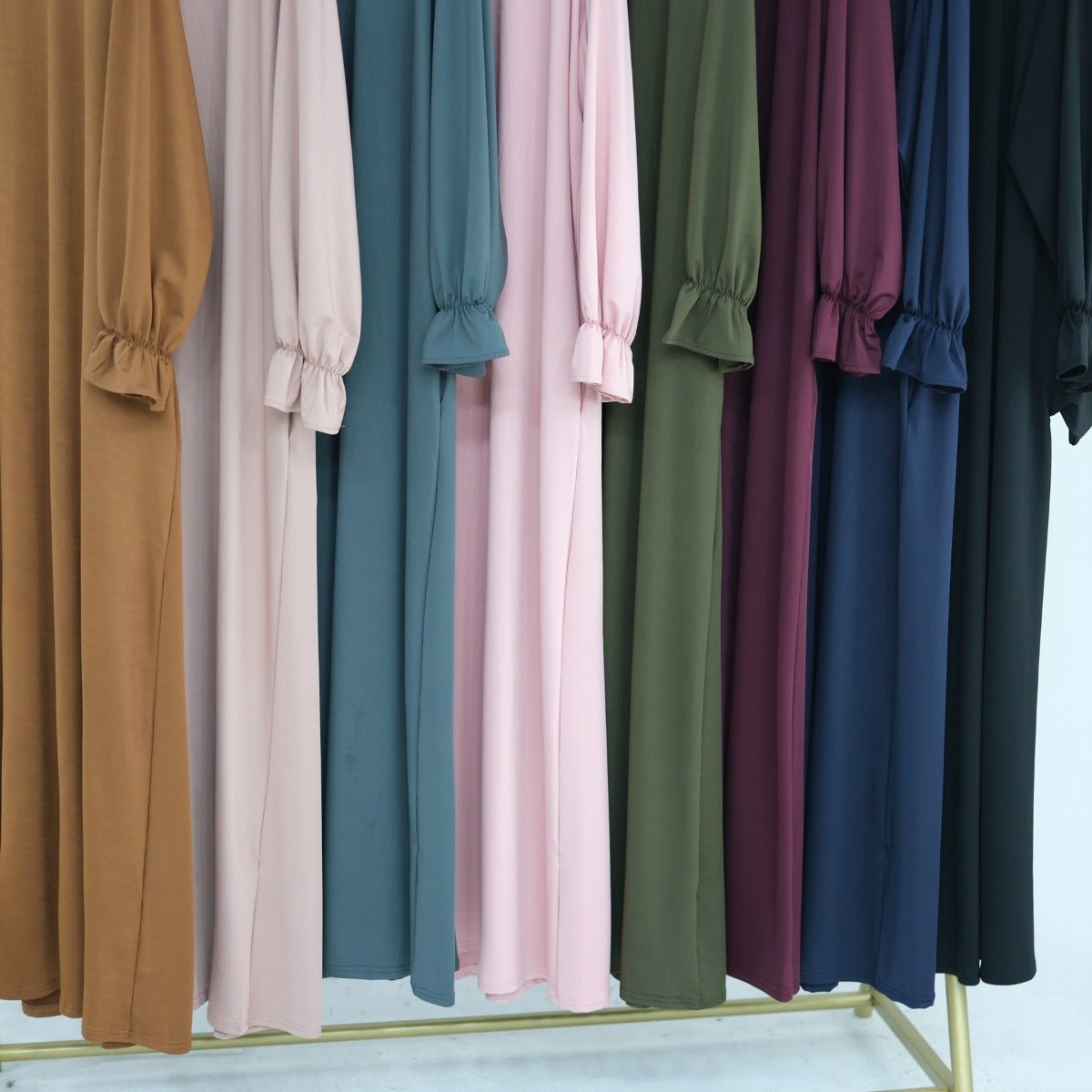 Collection d'Abayas Casual à Capuche Modest | Robes Ton sur Ton avec Manches Bouffantes (MJ021)