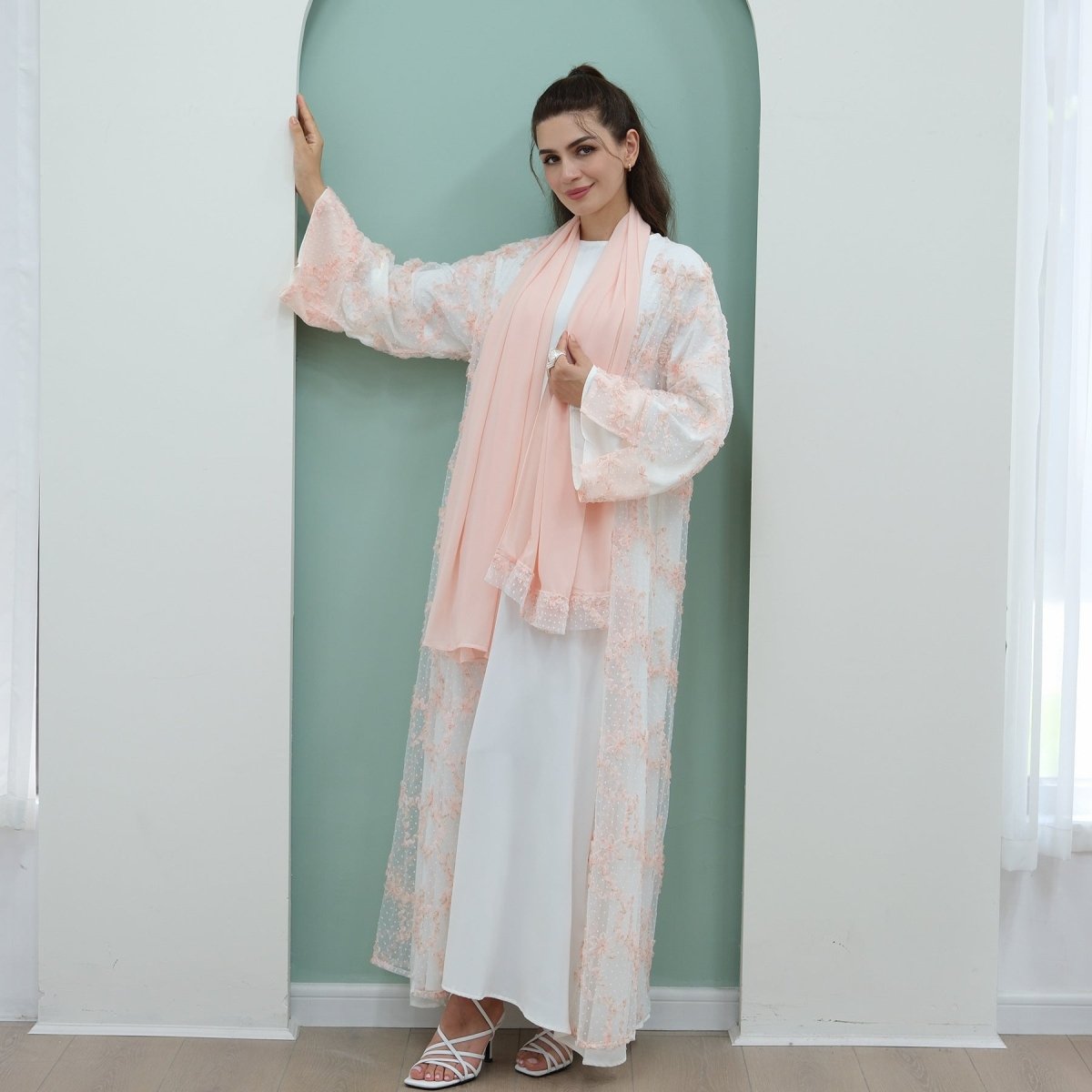 Abaya ouverte en mesh floral 3D (MOA288)