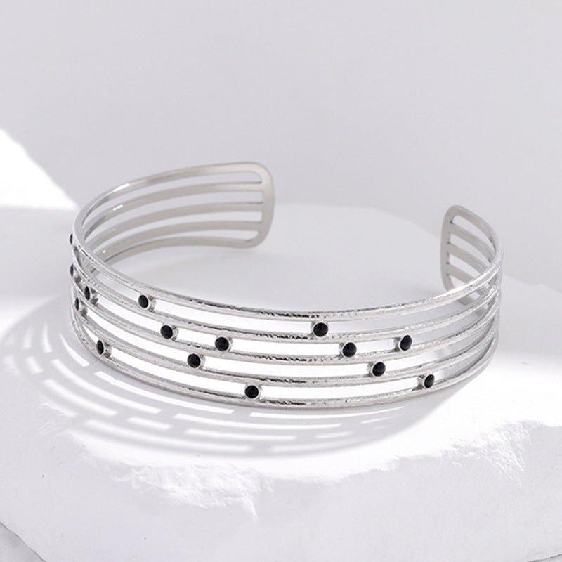 Bracelet ajustable MAC143 en acier titane, couleur inaltérable