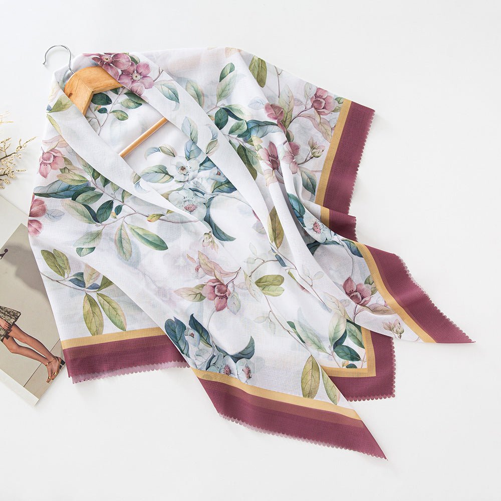 Hijab en voile MH072 à imprimé floral carré, à bordure ondulée