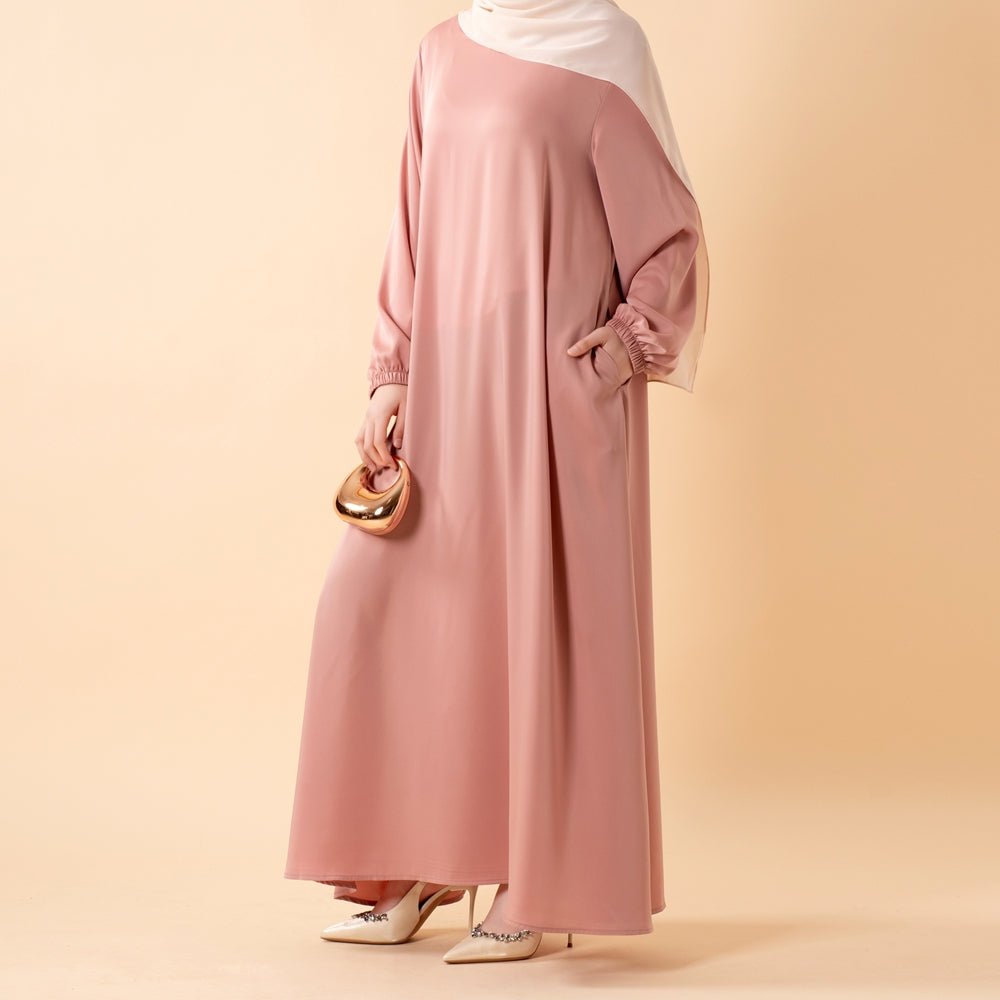 Abaya Satin Premium Modest Luxury | Abaya Coupe Parapluie Évasée avec Poches (MA311)