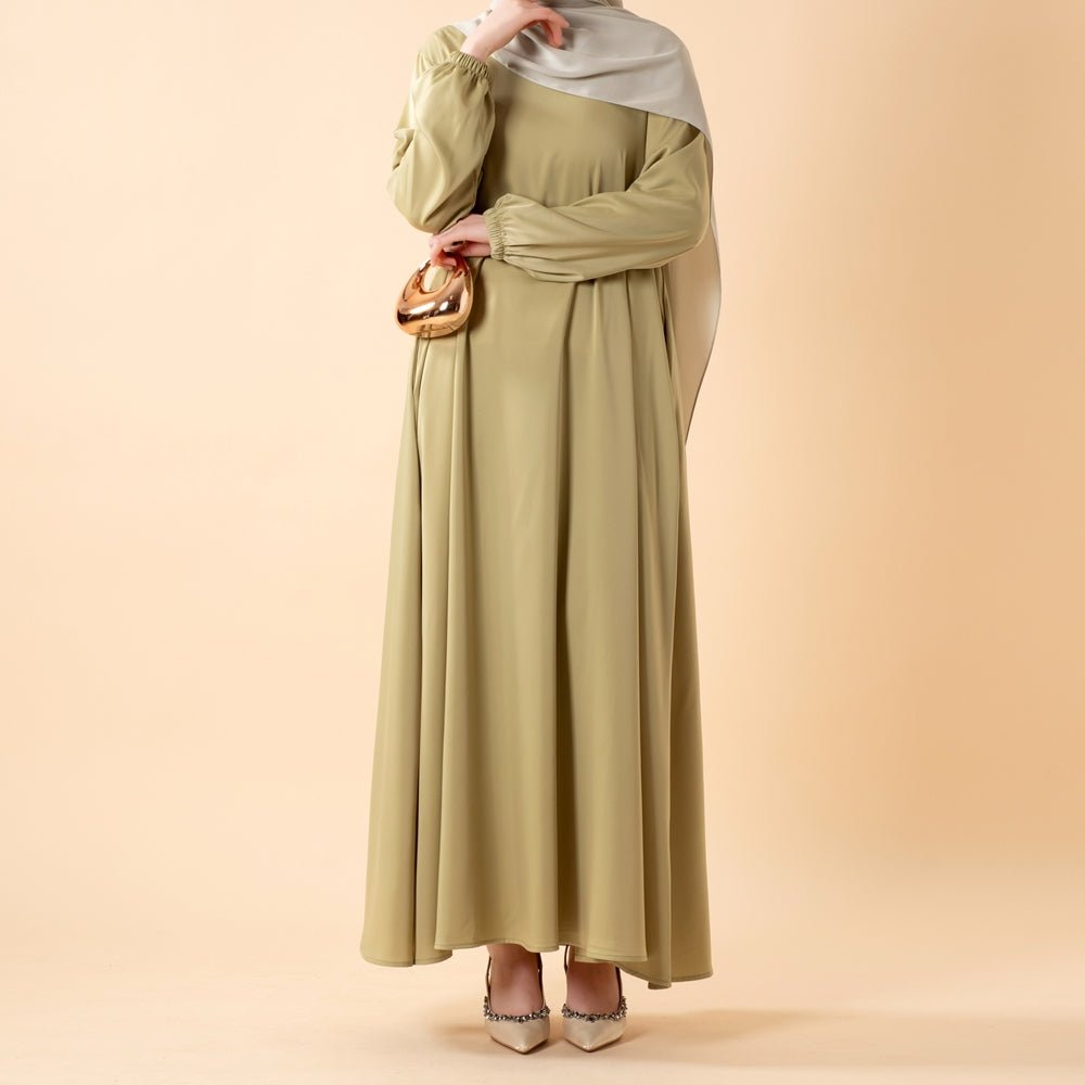 Abaya Satin Premium Modest Luxury | Abaya Coupe Parapluie Évasée avec Poches (MA311)