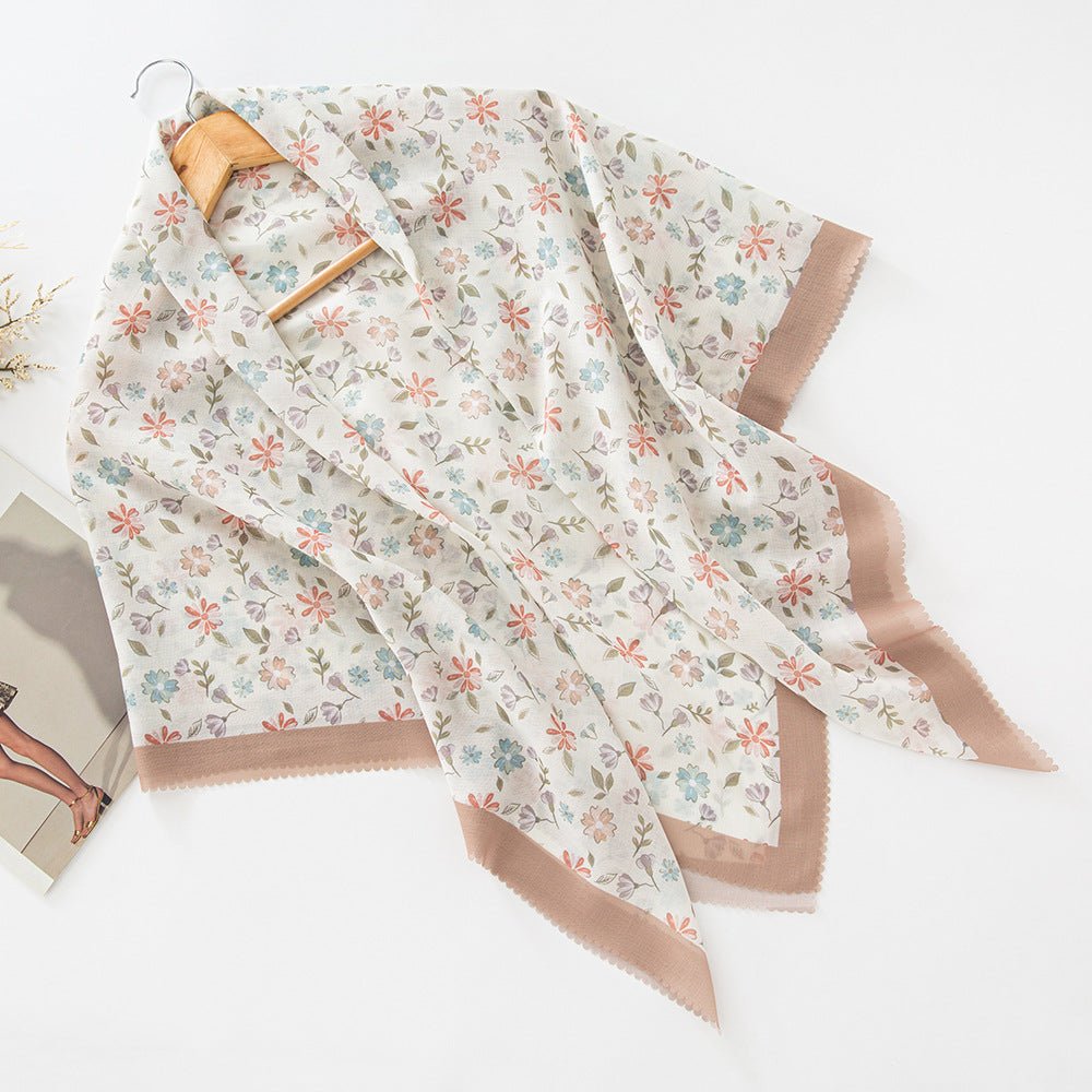 Hijab en voile MH072 à imprimé floral carré, à bordure ondulée