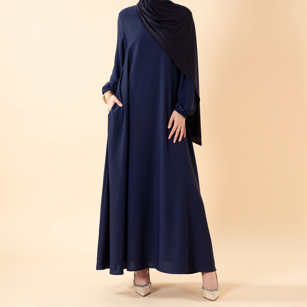 Abaya Essentielle Coupe Parapluie avec Poches Polyvalentes Premium (UKMA113)