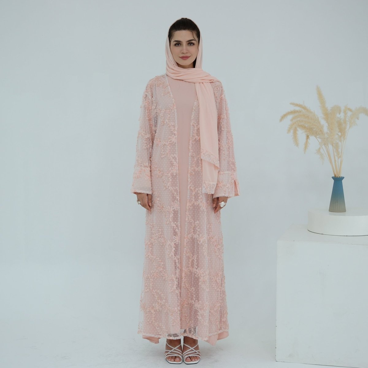 Abaya ouverte en mesh floral 3D (MOA288)